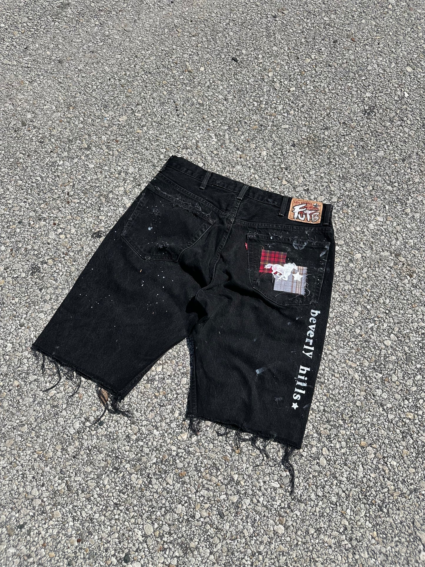 “Beverly Hills” vintage Levi’s rhinestone jorts (BLACK)