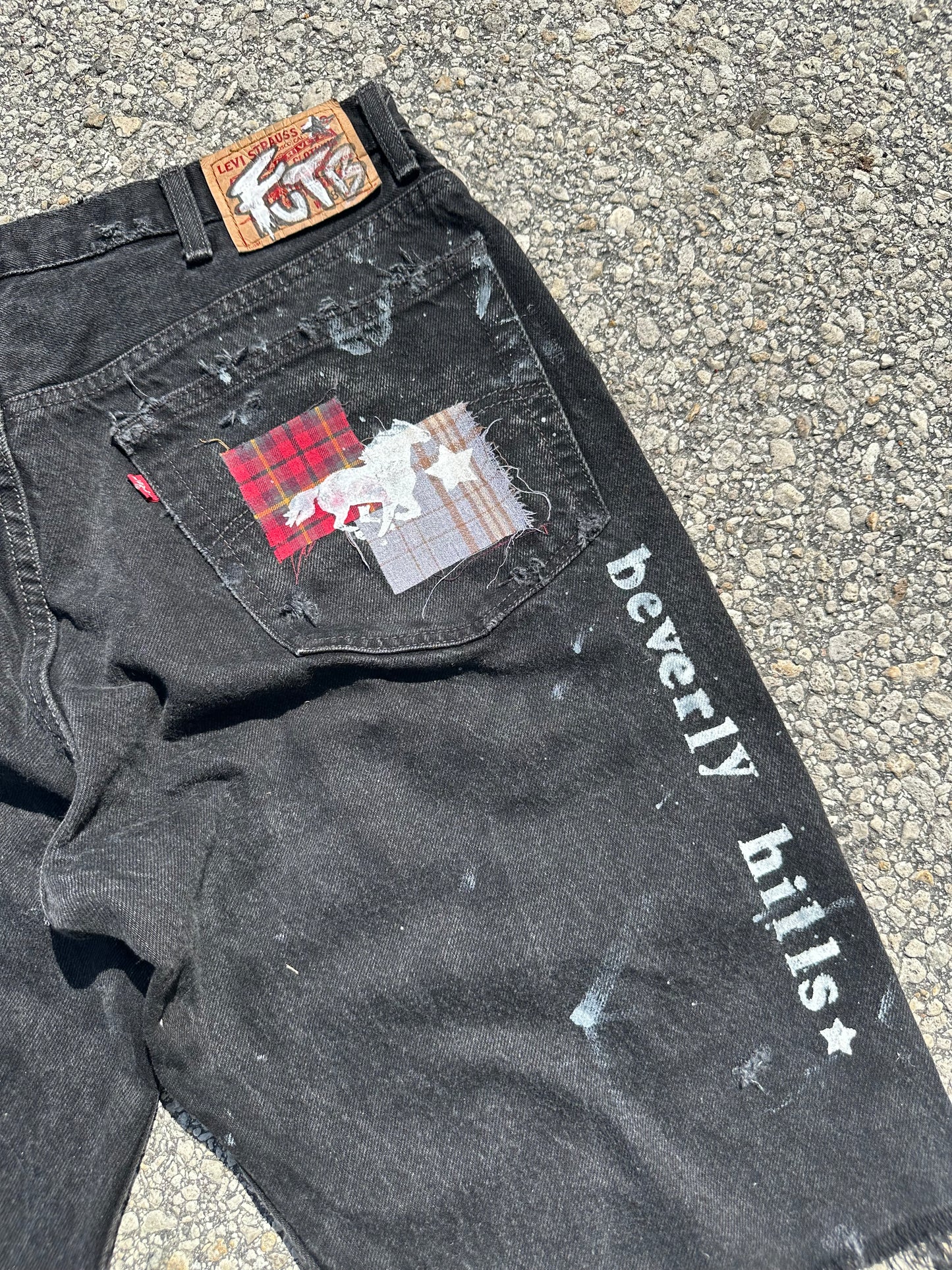 “Beverly Hills” vintage Levi’s rhinestone jorts (BLACK)